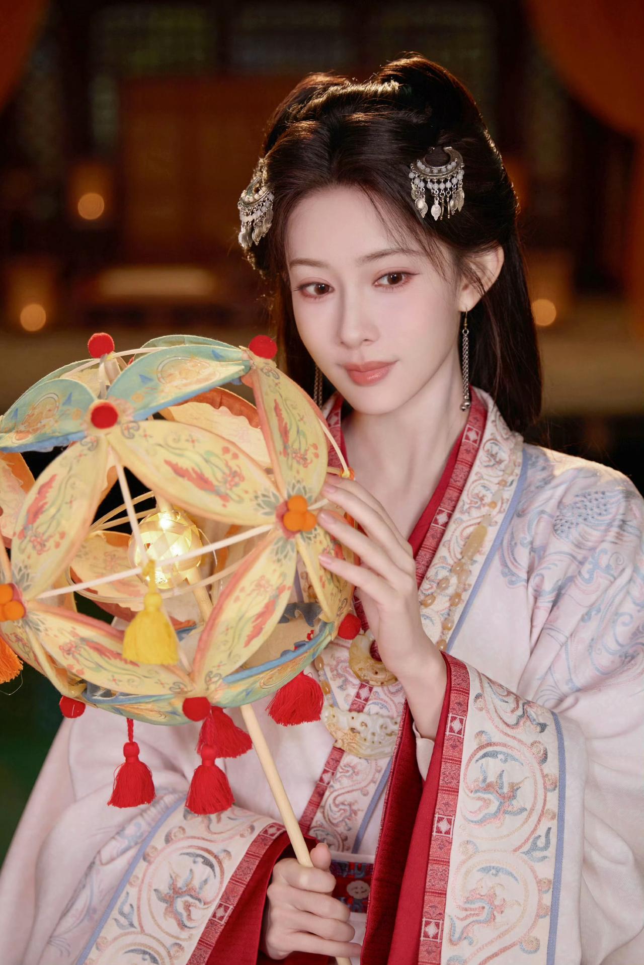 成熟稳重的美女你喜欢吗?美女穿搭写真