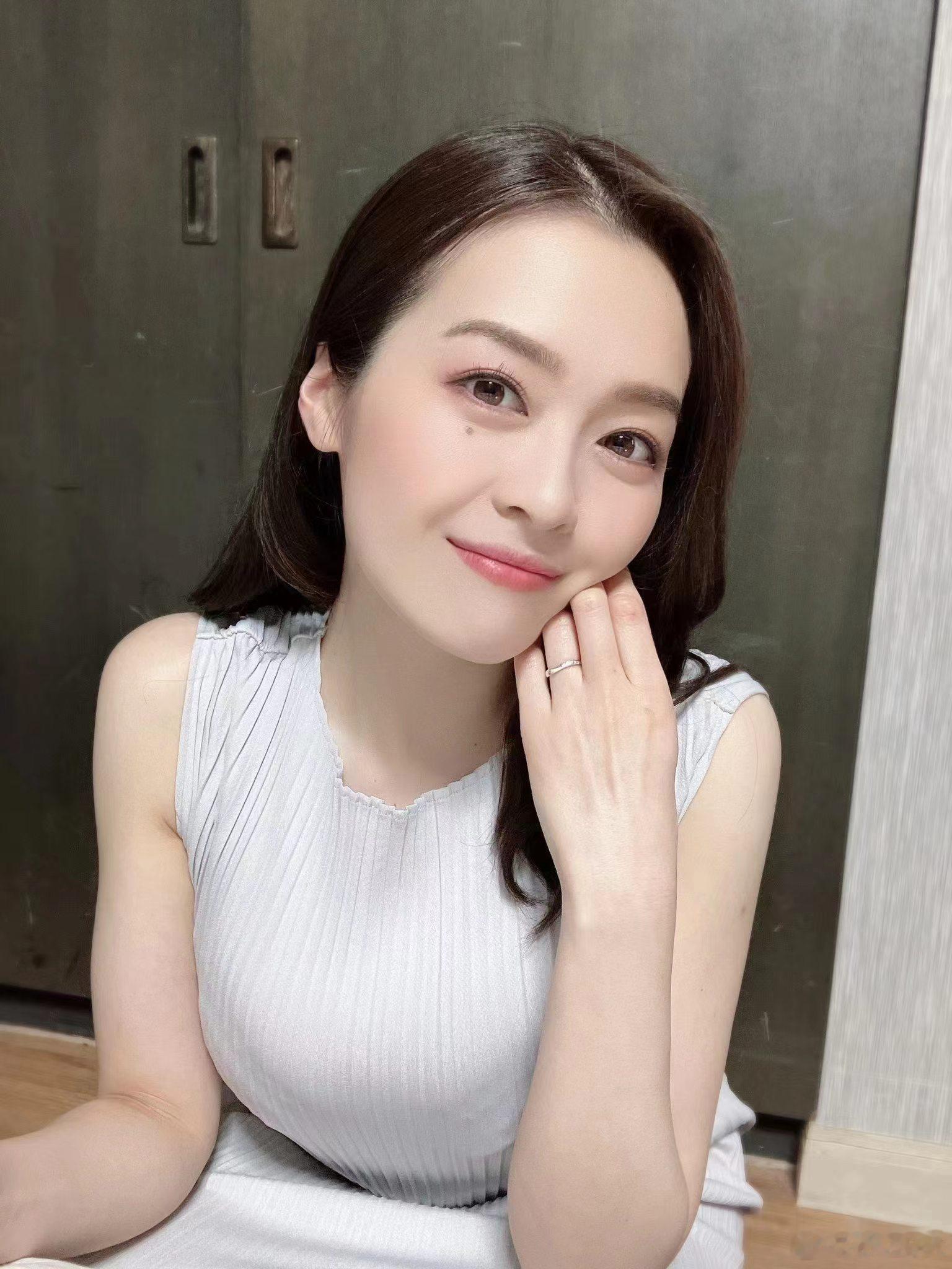 阿姨眼底的痣看完记得忘记我 ​​​