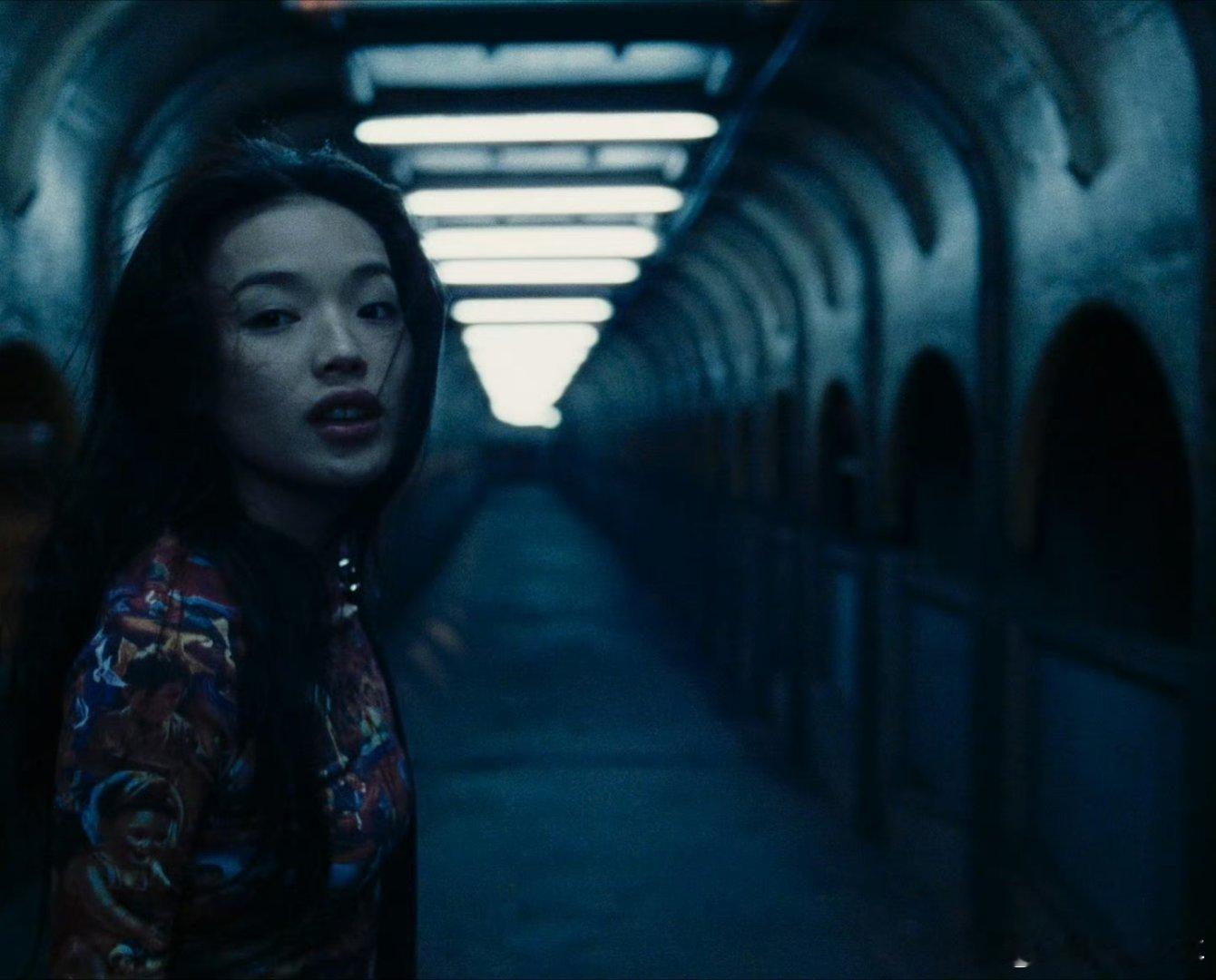 舒淇人怎么能勇敢成这样 不是天生无畏，而是选择与善意同行！舒淇看透世事恶意，却始