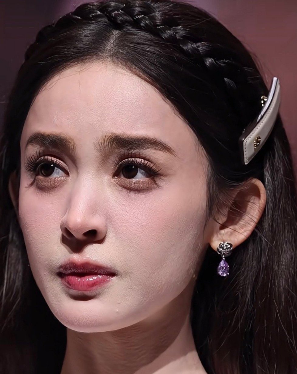 古力娜扎的脸这么真实的吗？ ​​​