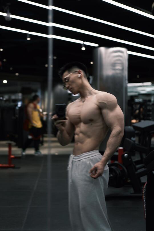 昆明自由教练什么身材