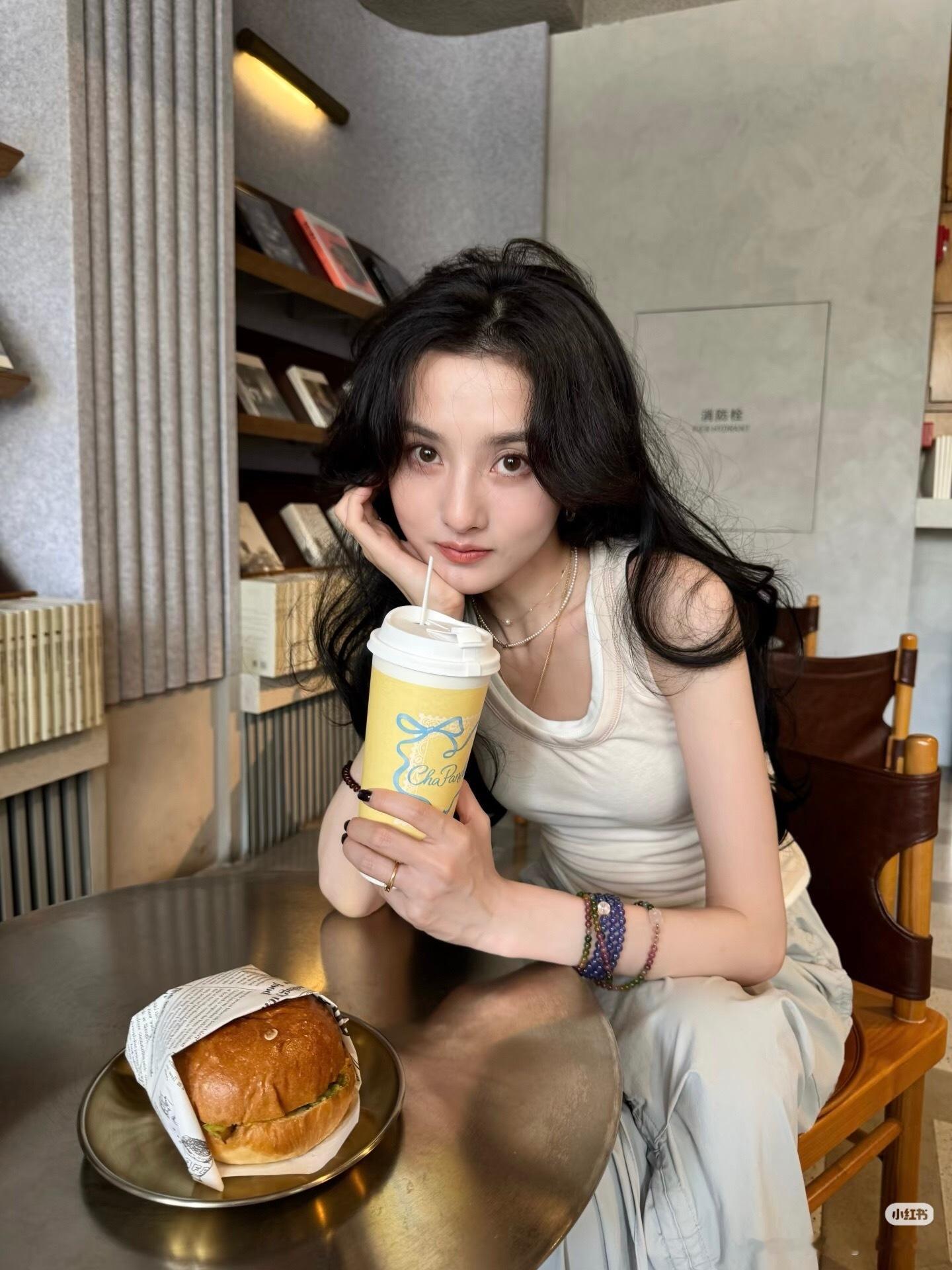 宋祖儿  宋祖儿甄嘉芙 宋祖儿表妹万福 欧尼！你美到我了