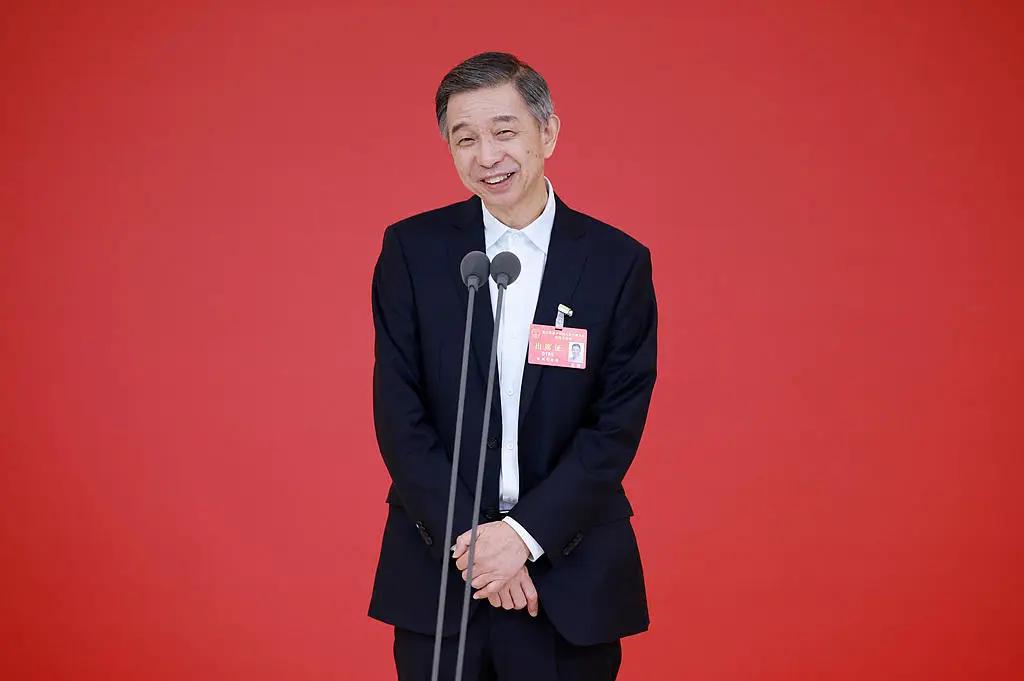 王坚院士日前这句提醒，做科技的真该停一下想想。

他的原话是：科技已走到分水岭，
