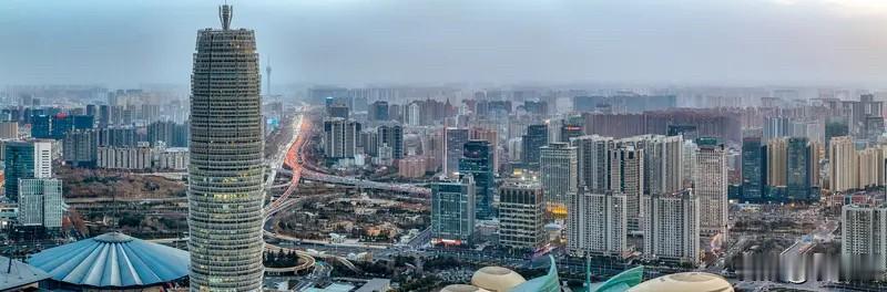 郑州楼市：

郑州新房库存还有679万平方米，虽然对比前期已经有所回落，但体量依