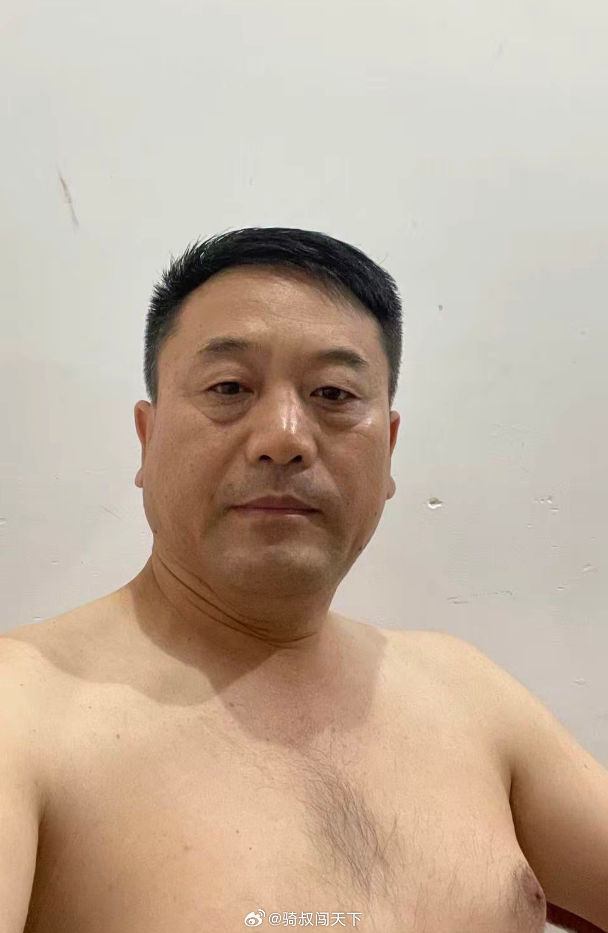 藏海传 挂零你们看到杨紫获奖时，台下肖战那个表情了吗？我反反复复看了好几遍，直接