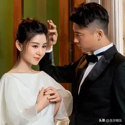 李小萌在访谈里坦言: 王雷从来不是她的理想型，她小时候就迷谢霆锋那种帅气男生，而