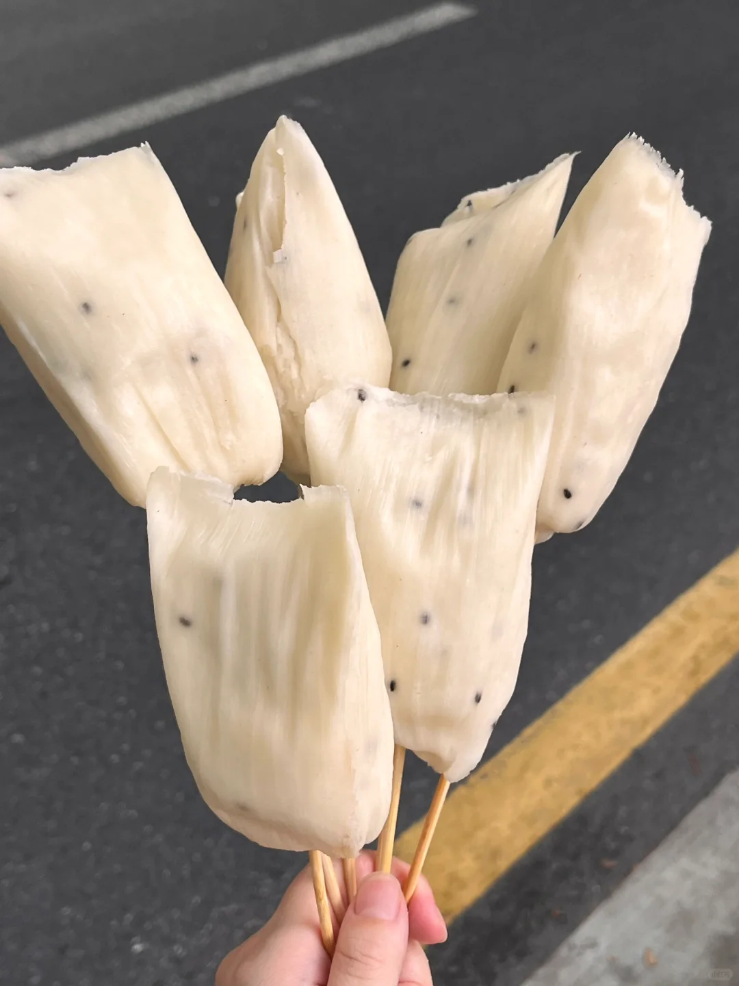 卧卧卧 ！！南京鼓楼也有了…