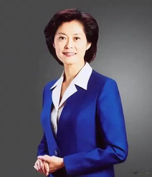 年过七旬敬一丹，依然那样优雅从容
 
岁月从无败美人，真正的优雅，从不是皮囊的常