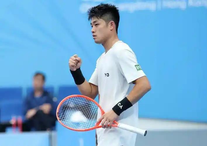 全运会网球决赛日
10:00，（浙江）吴易昺vs（北京）商骏程
14:00，（安