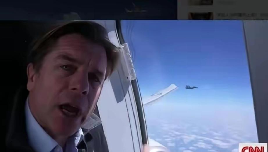 果不其然。美国国防部突然宣布了。从南海到东海，美方公开的影像里，最常见的伴飞机型