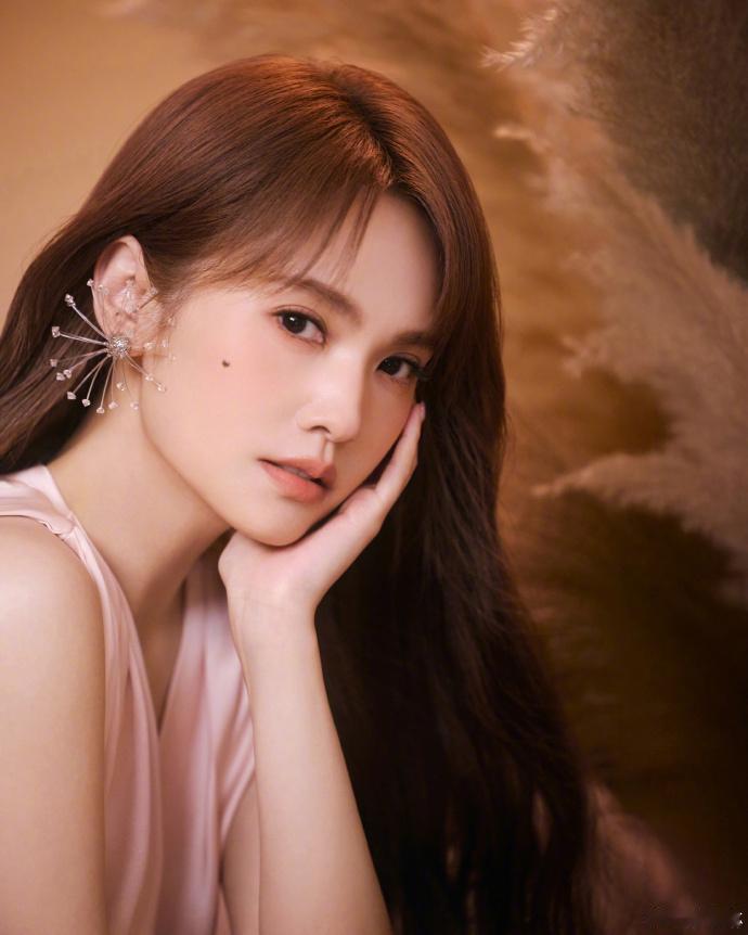 宝子们！《天赐的声音 7》今晚就要闪亮开播啦！让我们一头扎进甜美琳杨丞琳 的歌声