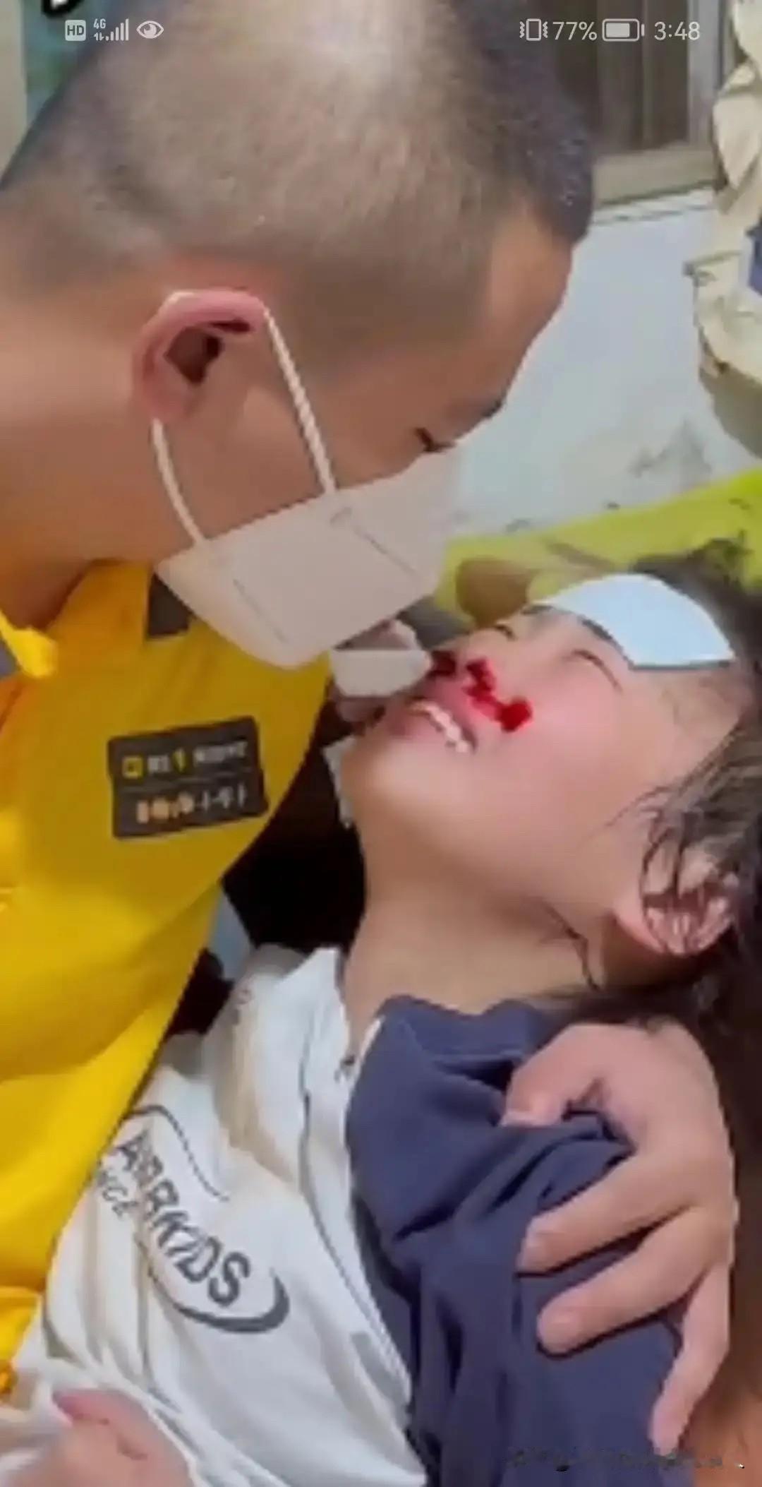 刷到个视频，直接给我看破防了！白血病晚期的小女孩，跟单亲爸爸说想要条新裙子拍照。