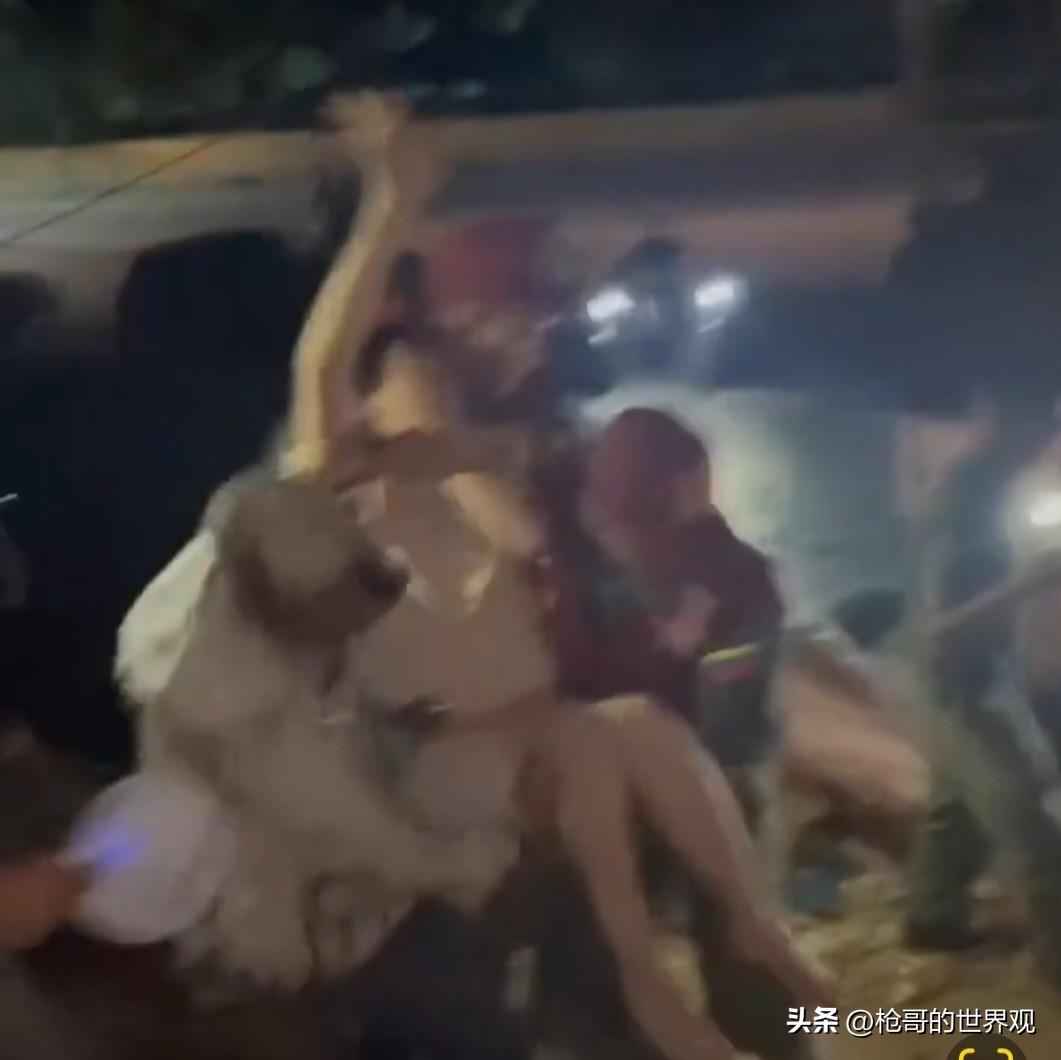 委内瑞拉救援人员成功救出一名广东籍女子
      据委内瑞拉6月27日消息:当