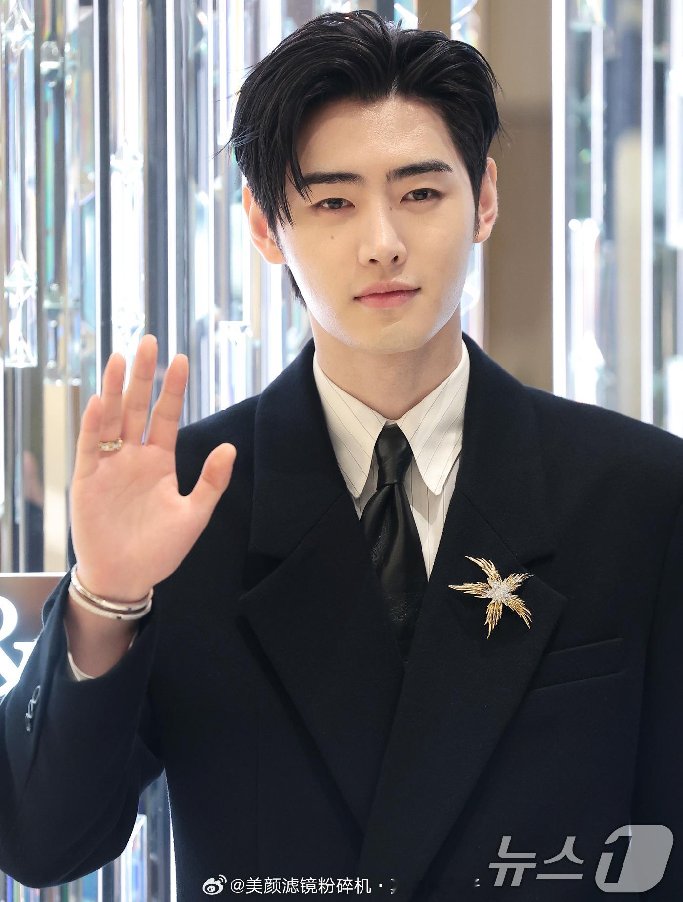 朴成训、沈载伦Jake今日活动新闻图 