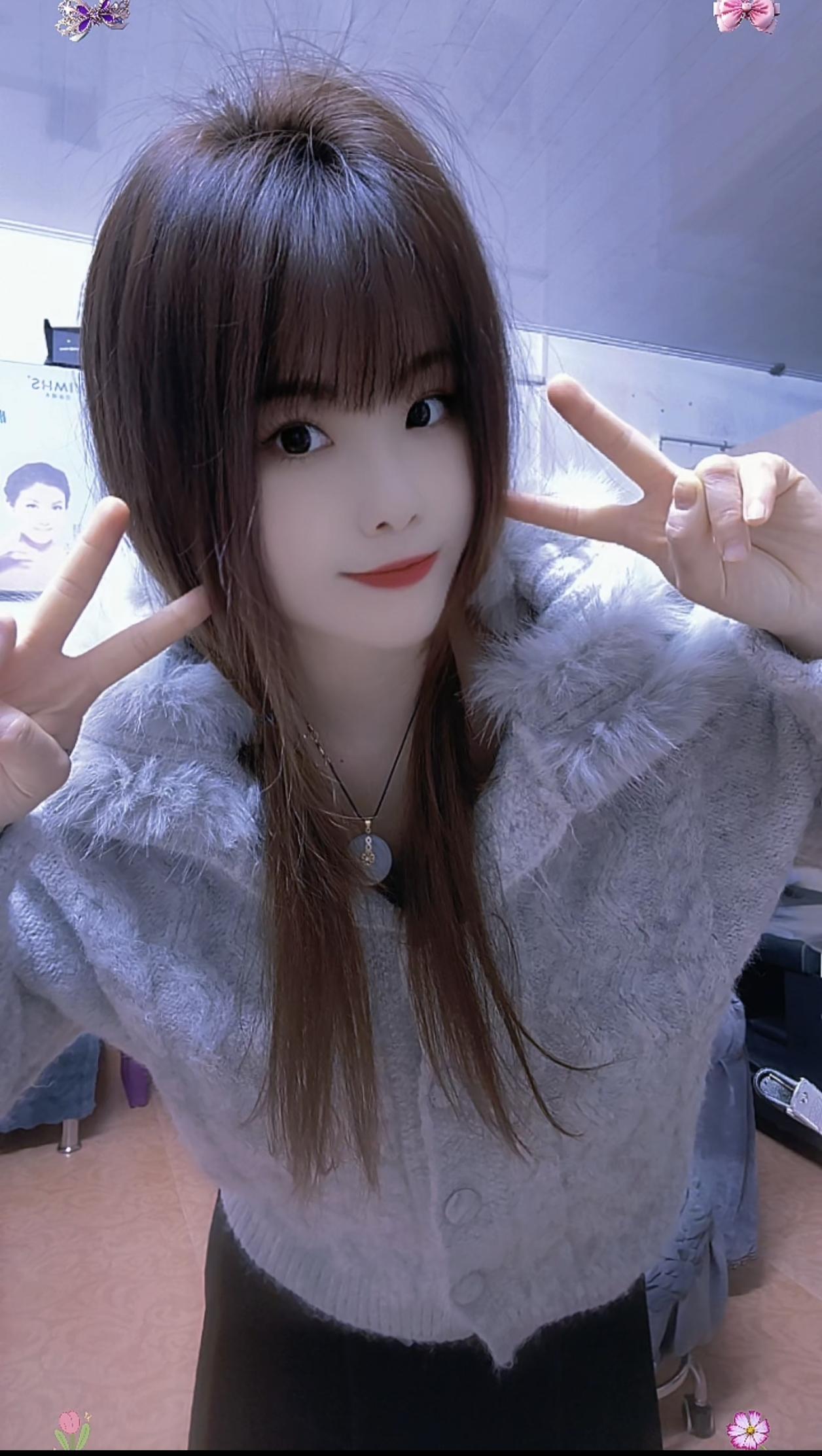 其实以前觉得不好，觉得自己傻，无非是傻人傻福，现在倒是清醒了，很多事情自己有主见