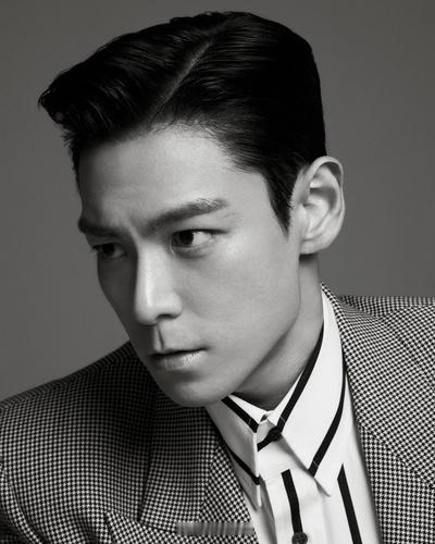 【演员 崔胜铉 （T.O.P）谈及组合 BIGBANG 】T.O.P表示“和成员