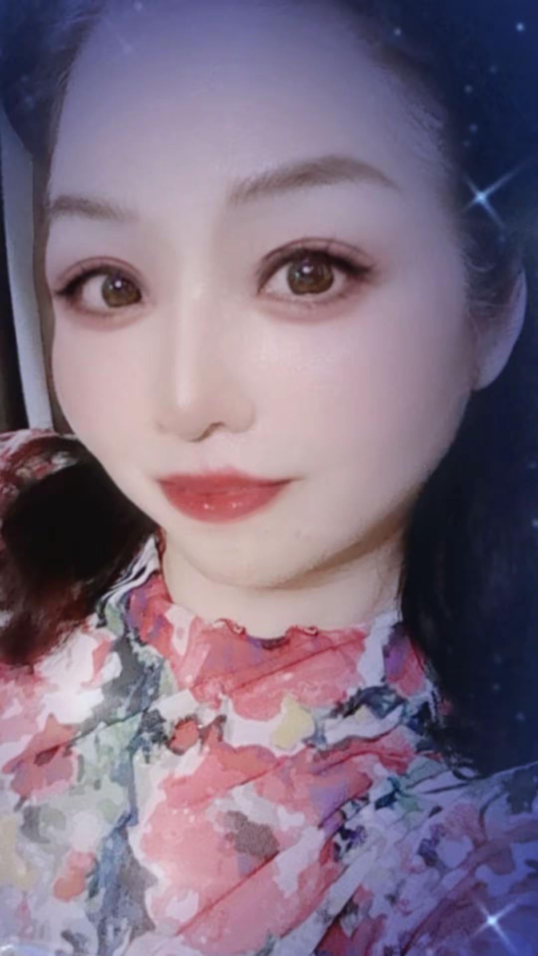 颜值不够特效来凑谁用谁漂亮 时尚美颜穿搭