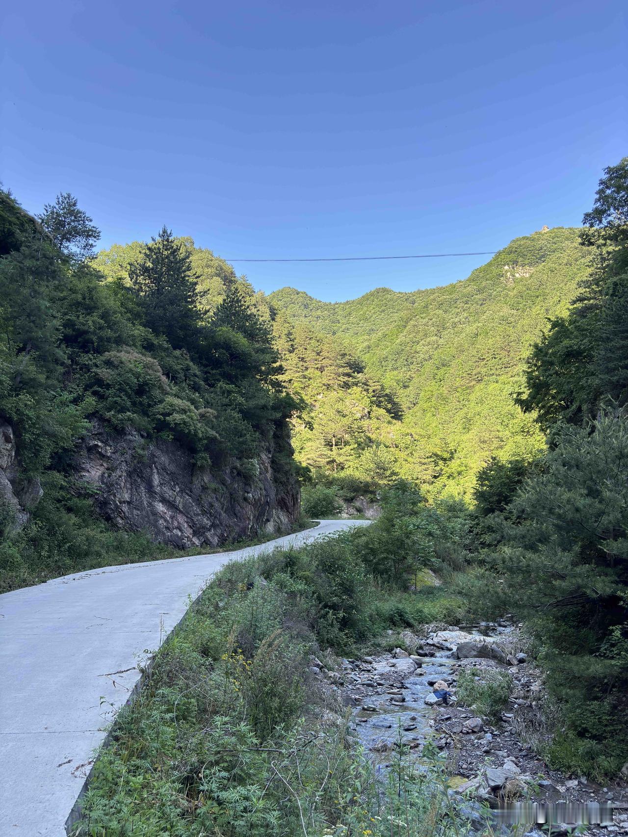 商洛商州碾子坪这个地方，往前能通到兴龙村吗？地图上显示有路，但走到这里，看到这路