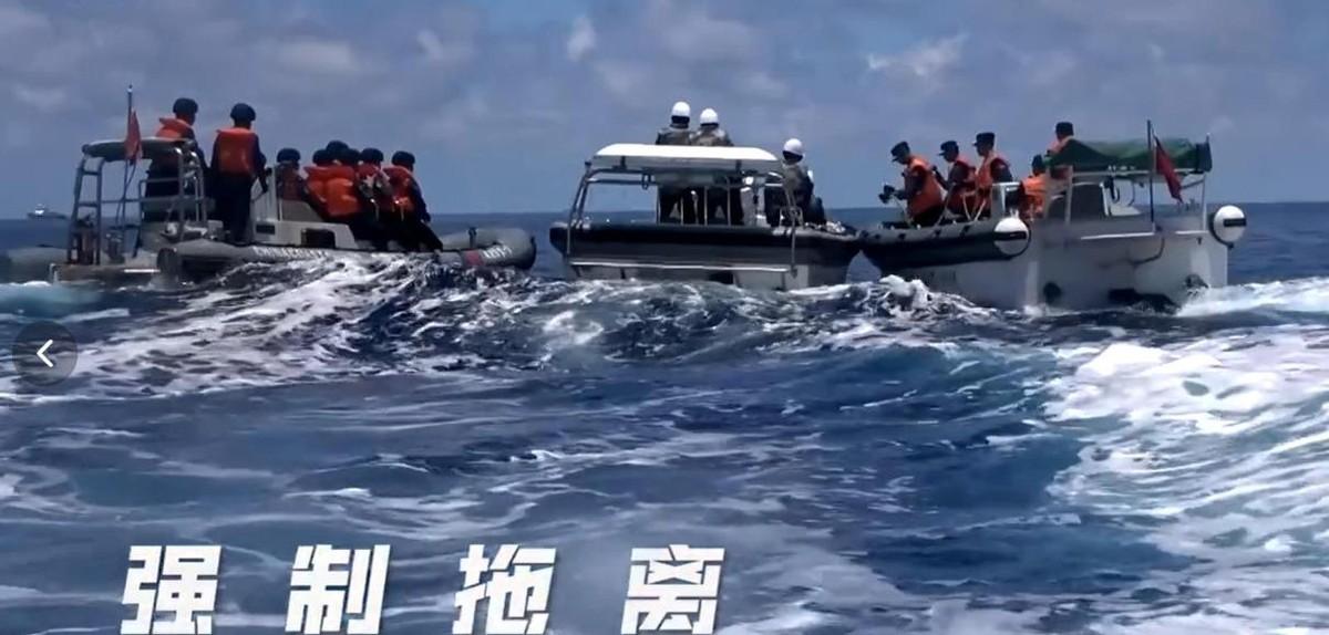 菲律宾7月31日刚把黄岩岛塞进所谓“领海基线”、往联合国交了一张海图，8月1日黄