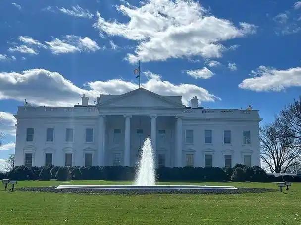 特朗普曾表示，打的就是″台湾牌”怎么啦？世界上连立陶宛、新加波、日本等很多都可以