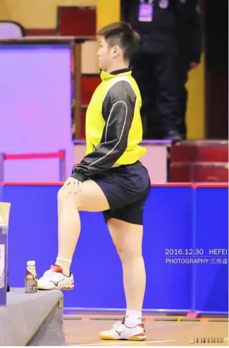 这难道就是新晋奥运会男单乒乓球冠军？
这个姿势太“妖娆”了！
他们每天的训练量这
