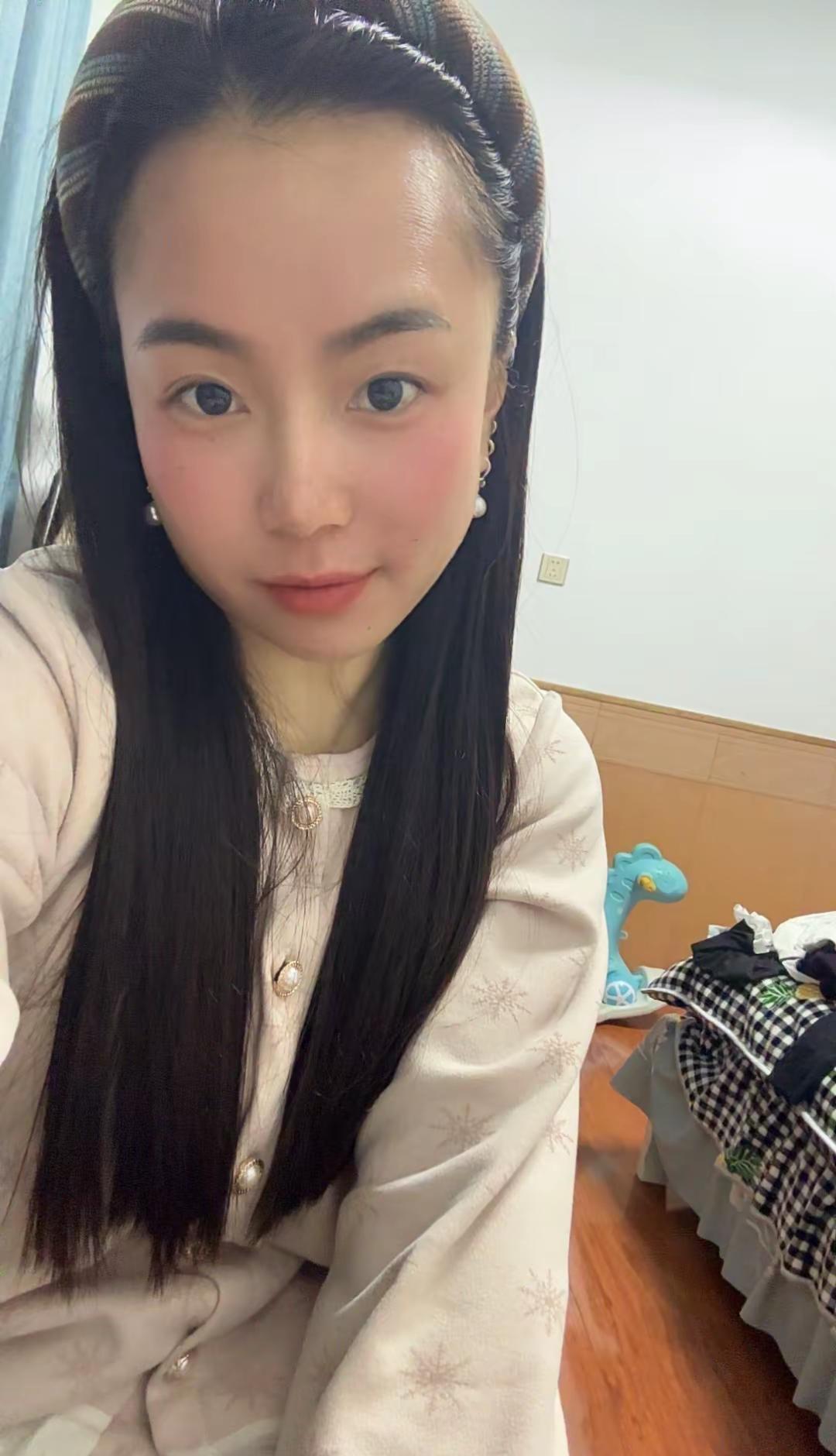 蛛儿的脸，我的脸，在家练d术😂😂