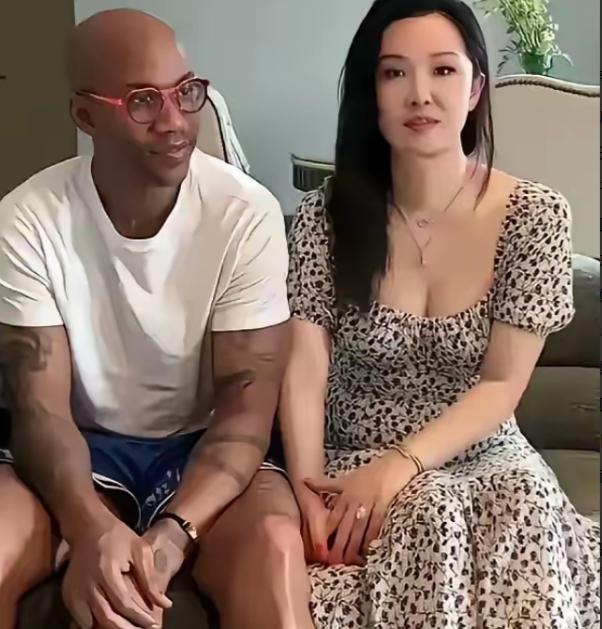 马布里，真正的人生赢家。2023年，马布里结束了与前妻21年的婚姻。前NBA著名