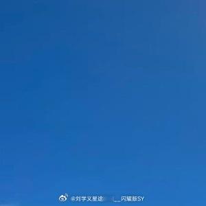 ------一、关于爱与失去1. “曾经以为，错过了一个人，是人生最大的遗憾。后