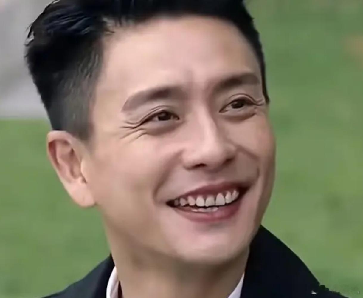 听说眼尾炸花的男人都很渣，尊嘟假嘟[思考] ​​​