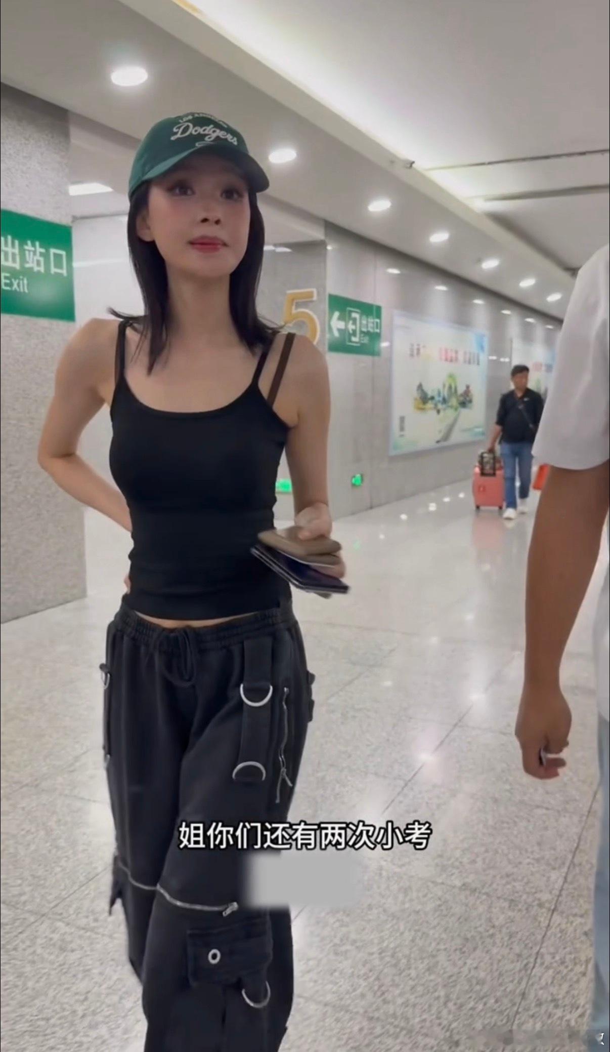 孙怡说倒数第二就是正数第五 孙怡自带搞笑天赋！一句另类解读排名的话语趣味十足，乐
