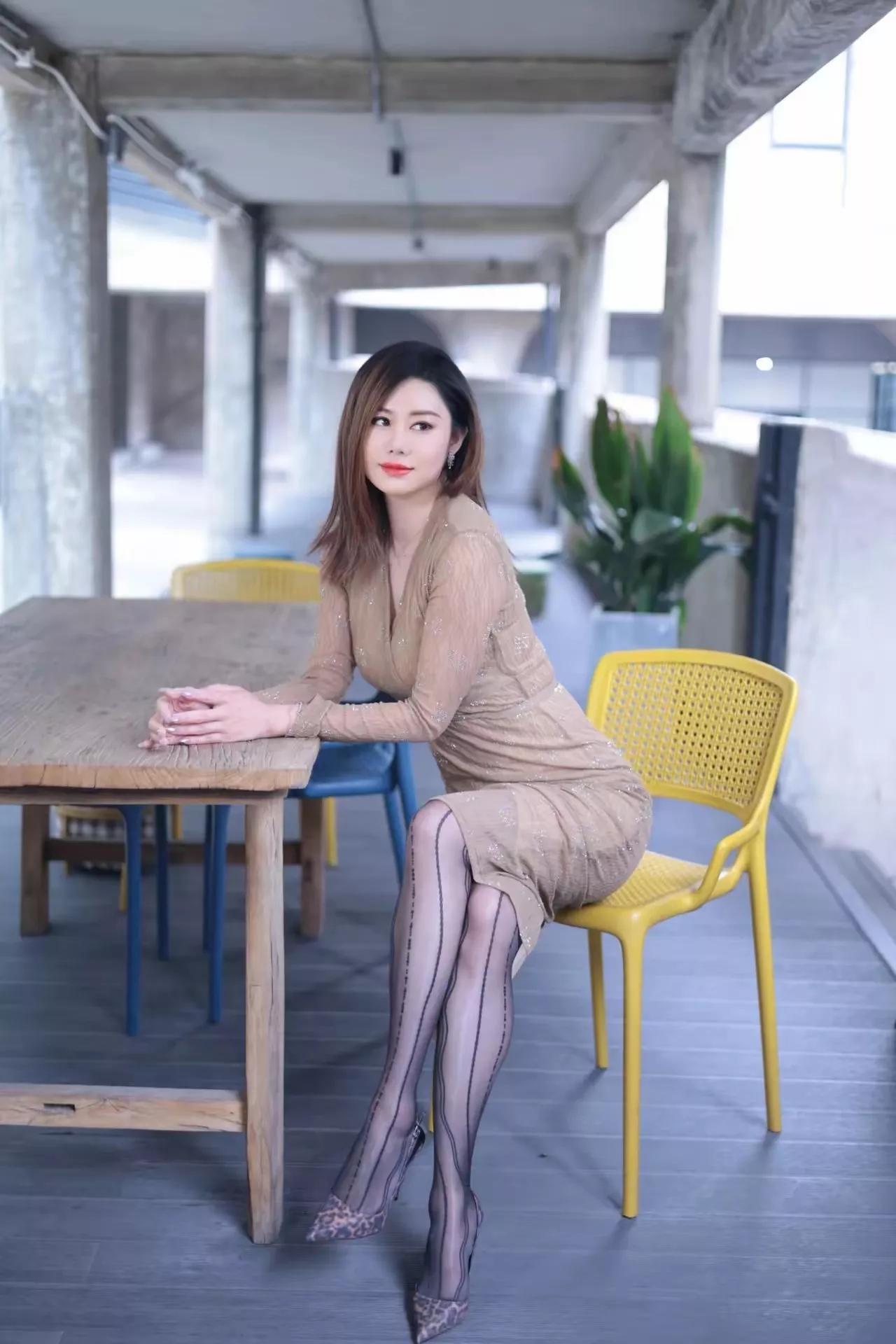 美女穿搭日记 大长腿女神全妹