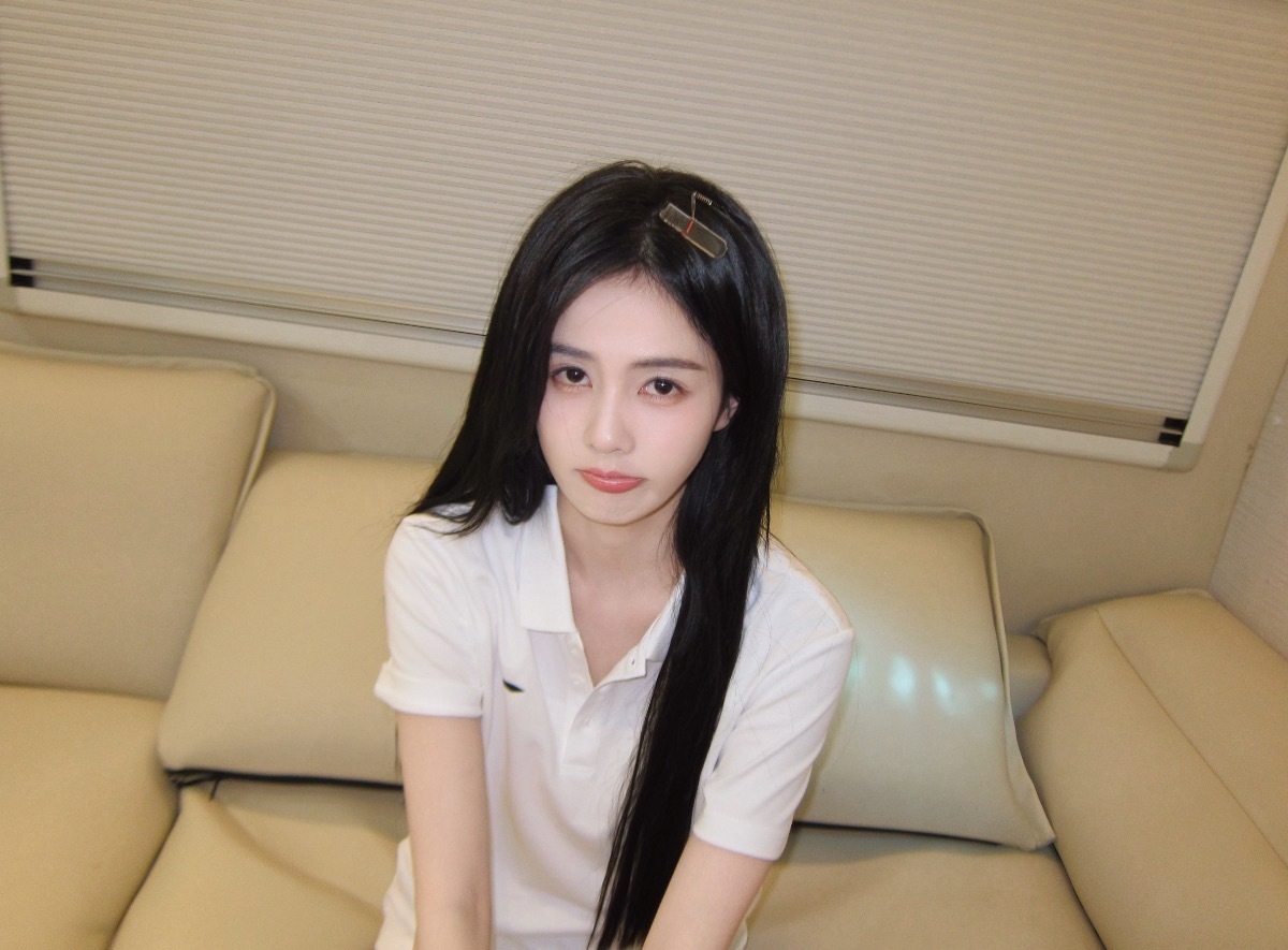 小猪宝宝就这样萌萌的盯👀 