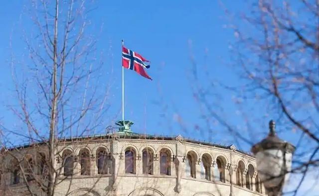 4月24日，挪威政府扔出了一颗重磅炸弹，直接震惊了全球的家长圈。他们宣布，计划立