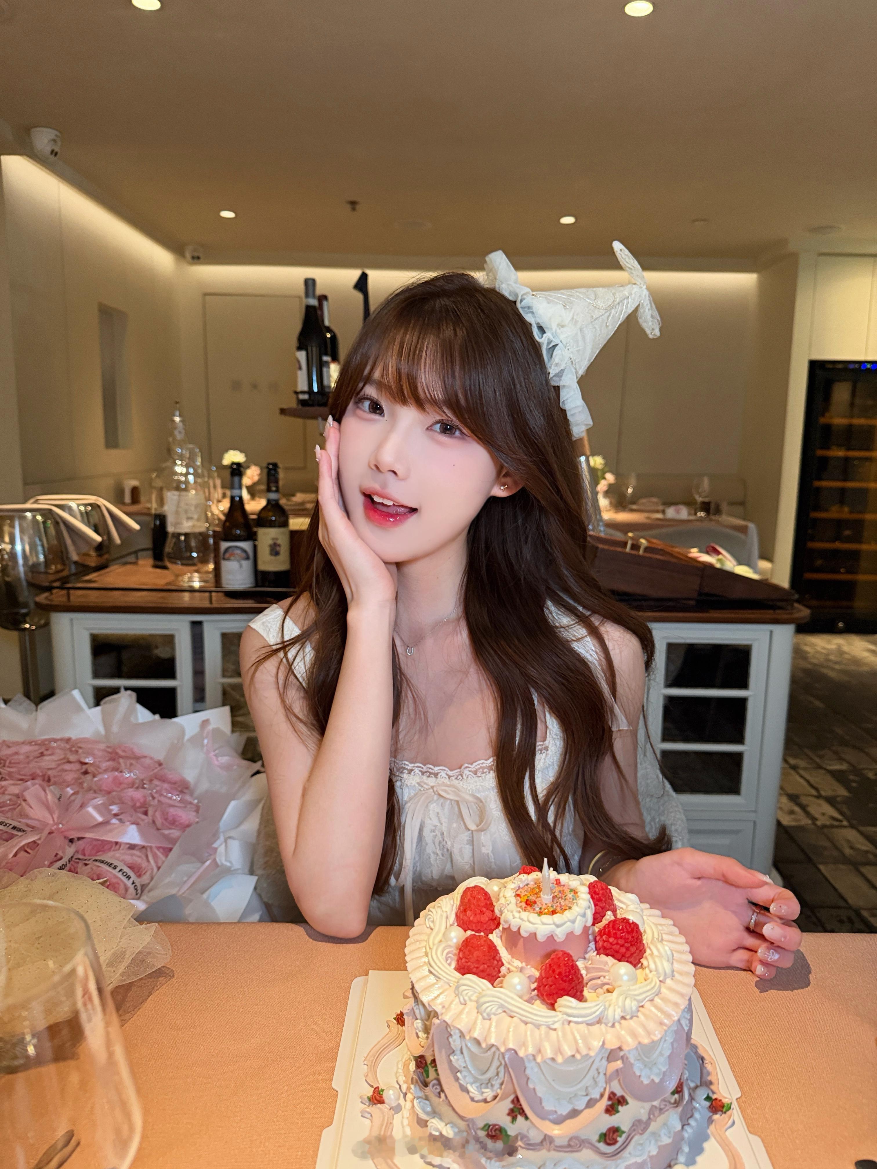 嘻嘻 过生日啦白羊月 上海