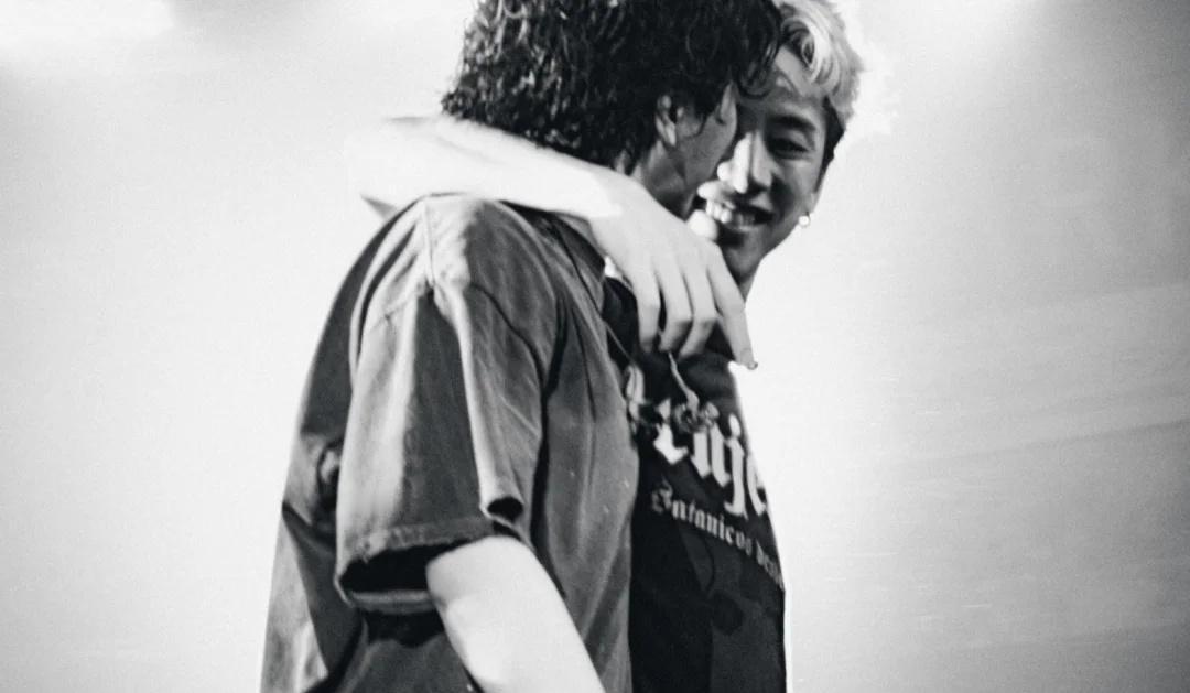 喜欢老弟，老弟唱歌：我好弱啊，我弱死了，我这么弱！！（hiro破碎感）
​喜欢老