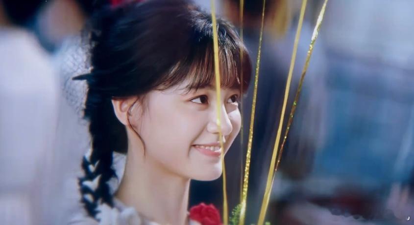 姜之南陆也染血少女网剧你的太阳开播妹妹这个可塑性也太强了吧，《当我飞奔向你》里的