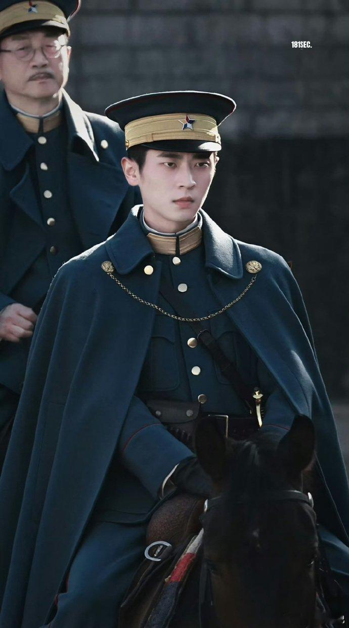 丞磊窦骁顶A遇上顶A🔥顶 A 遇顶 A，气场震四方！窦骁与丞磊演绎南北枭雄，制