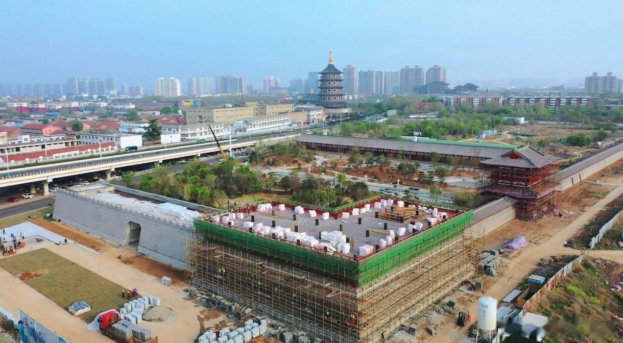 隋唐洛阳城九洲池遗址保护展示工程二期初露芳容！看到围挡拆了，还能看到玄武门城墙！