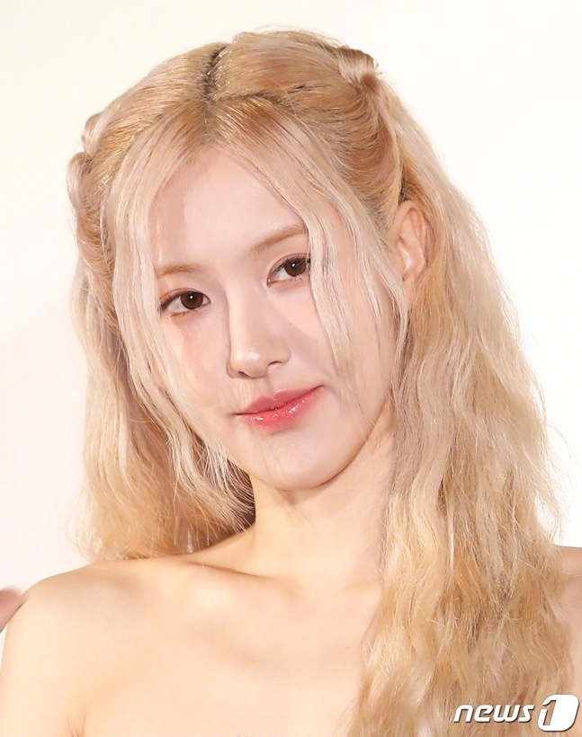 【新闻】ROSÉ将出演JTBC《News Room》 朴彩英将出演NewsRoo