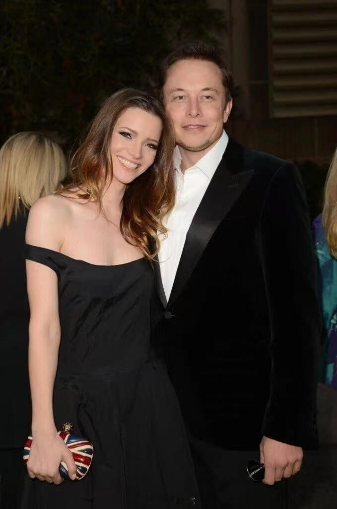 马斯克最难忘前妻，美貌与智慧兼具塔琳拉·莱利(Talulah Riley)，最广