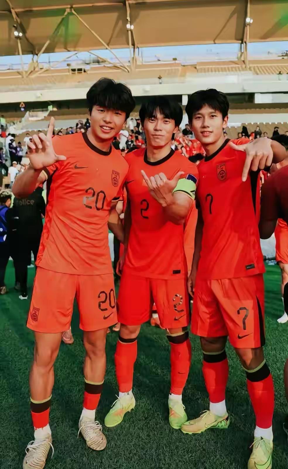 重庆娃硬是凶得很哦！U23国足踢进四强这三个重庆娃娃可是立下了汗马功劳，相信未来