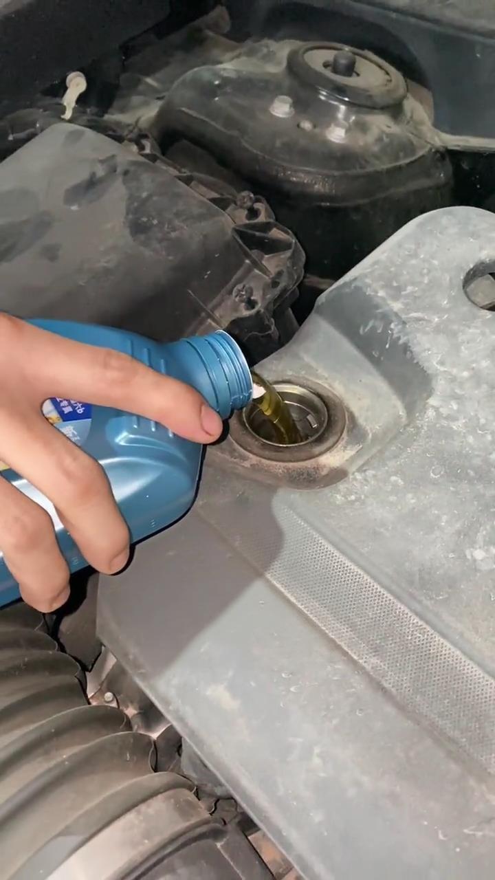 凯迪拉克XT4换机油，选0W-20还是5W-30？别迷信高粘度！
我更倾向202