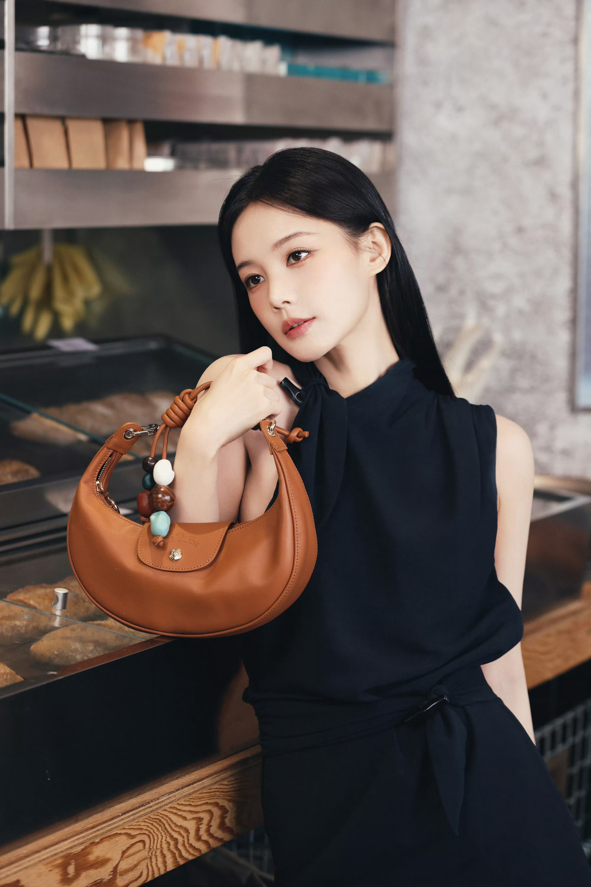 李一桐盐系可露丽大片 ​​​