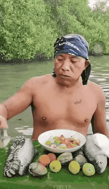 @豆包 这是真的吗？
这种令人作呕的视频，为什么会通过。
为什么不封杀？