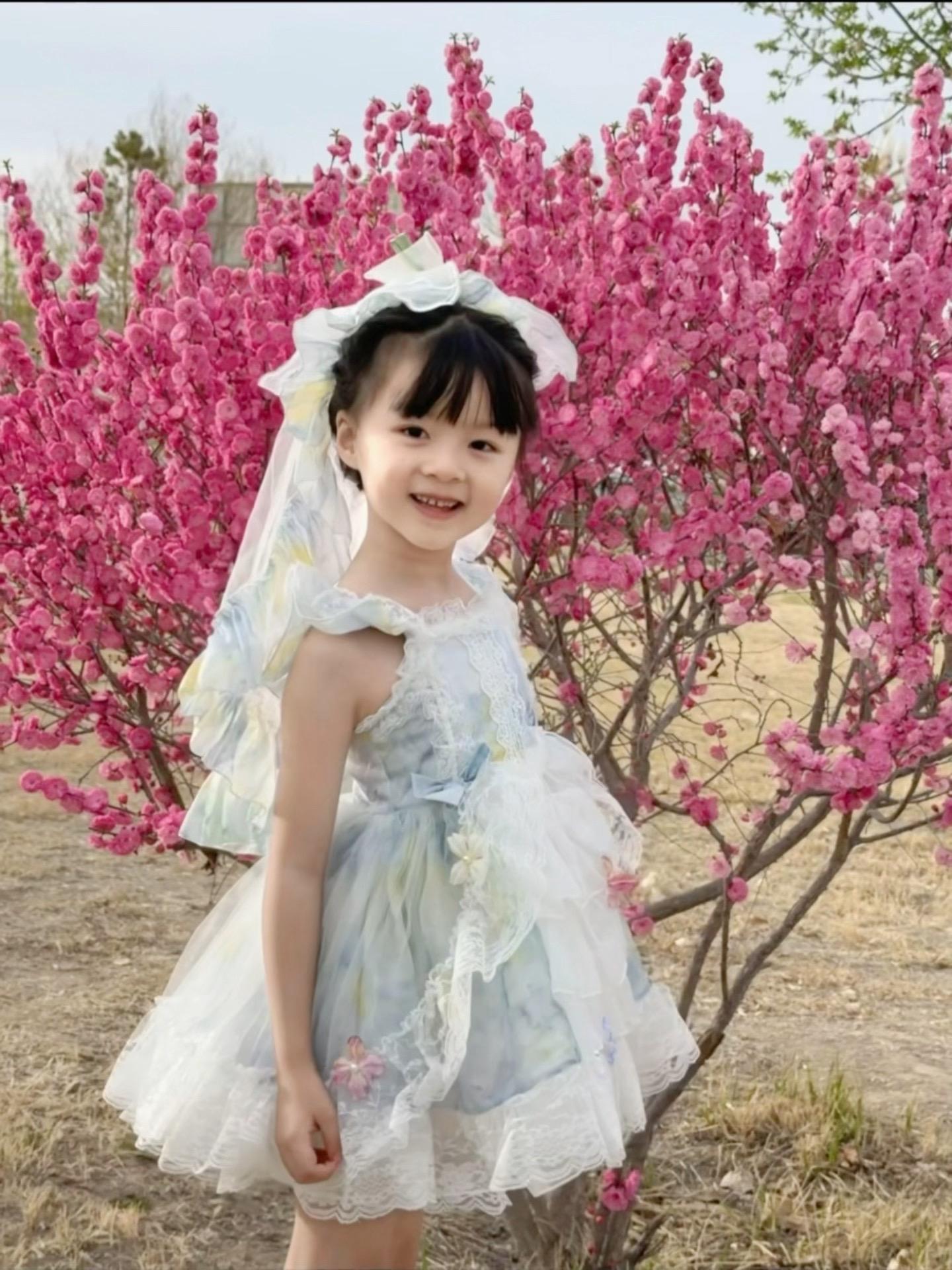 🌷🌷🌷 👧🏻