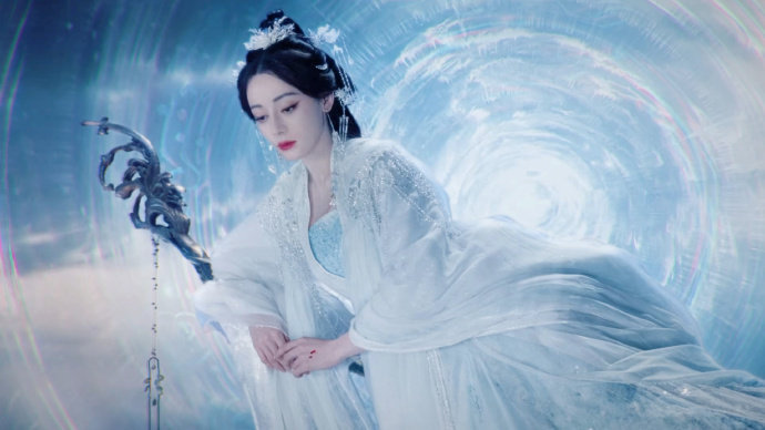 迪丽热巴灵主独尊迪丽热巴贺思慕执灯驭万法 迪丽热巴灵主独尊，迪丽热巴贺思慕执灯驭