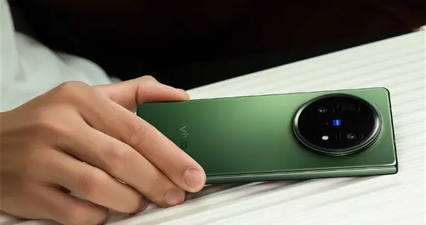 6999元！vivo X Fold 5明天首销：史上最轻大折叠！