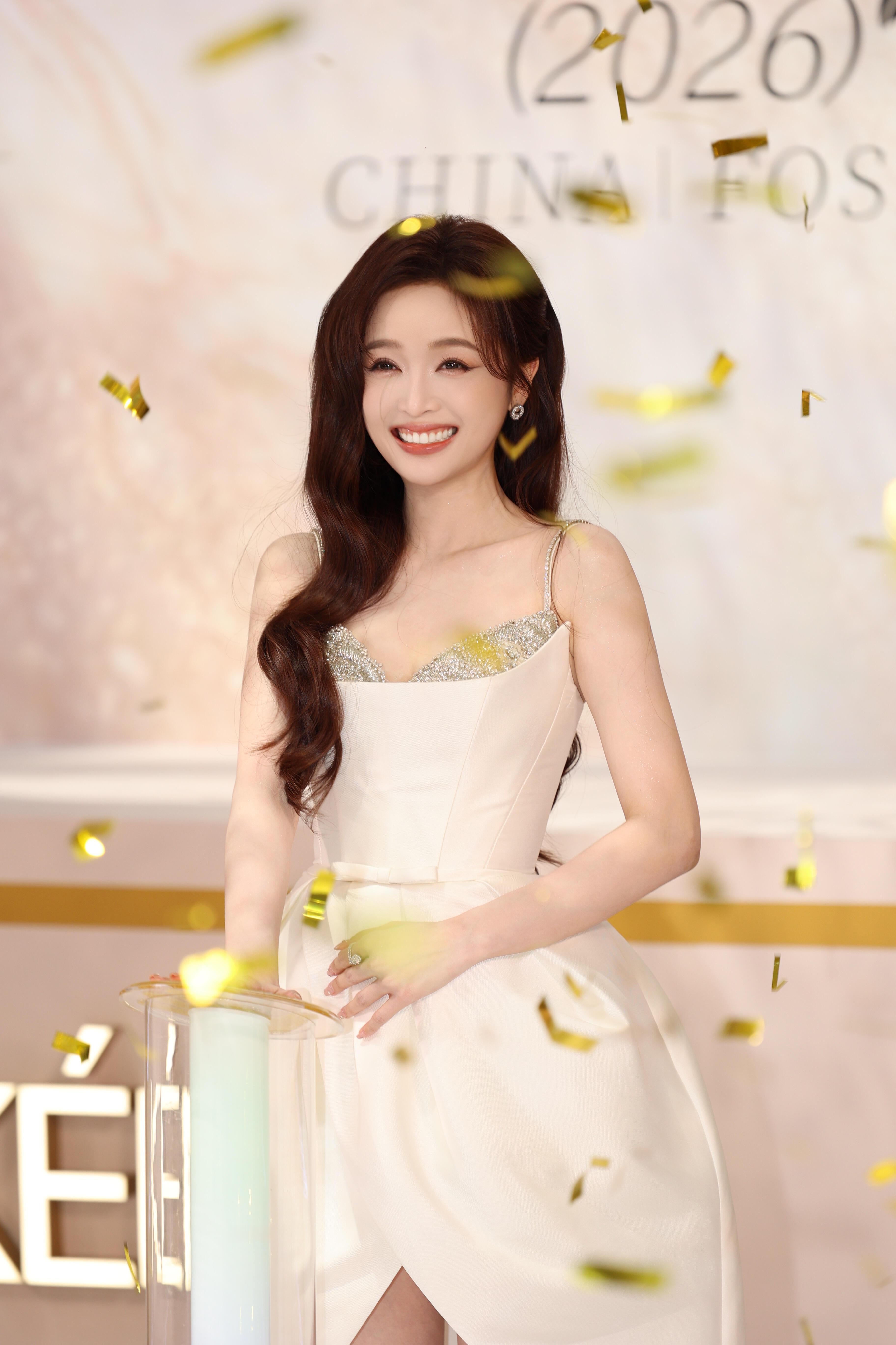 就宣仪式感.吴宣仪 今天活动主持人发的吴选相关存