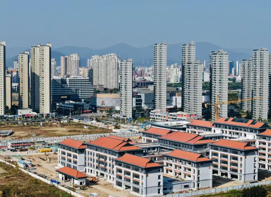 五缘第二实验学校同安分校今年九月就要开办了！说个实话，同安宝龙广场旁边配套的这个