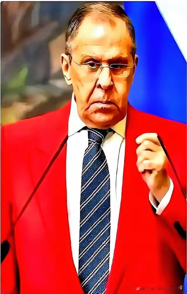 俄罗斯外长拉夫罗夫那边，一句话直接把桌子给掀了：“乌克兰境内，任何威胁我们的武器